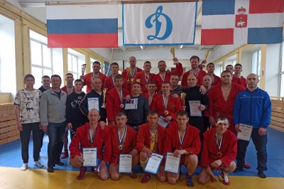 Более 70 стражей порядка приняли участие в чемпионате по самбо
